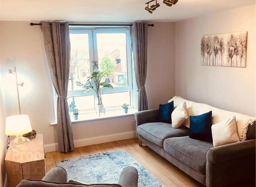 1.3 Apt AA Whitehall Square, 181 Sandy Row, Belfast, BT12 5EU photo