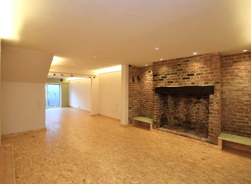 243 Lisburn Road, Belfast, BT9 7EN