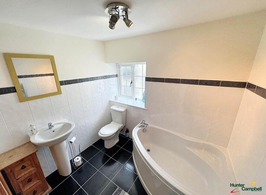 18 Altmore Street, Glenarm, Ballymena, BT44 0AR