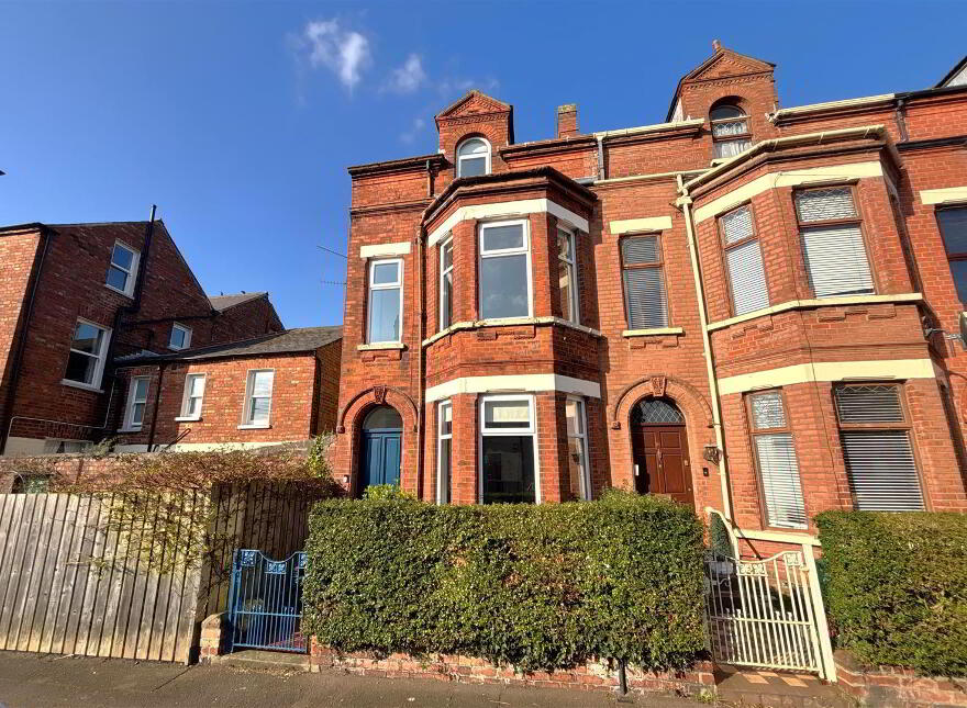 87 Cedar Avenue, Belfast, BT15 5AT photo