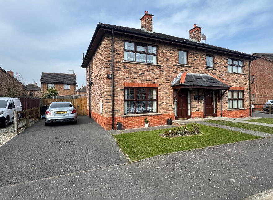 64 Grange Meadows, Kilkeel, BT34 4GX photo