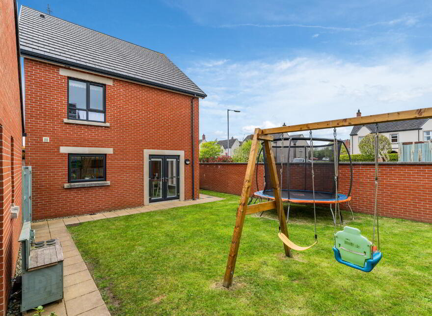 2 Evesham Lane, Bangor, BT19 1FU