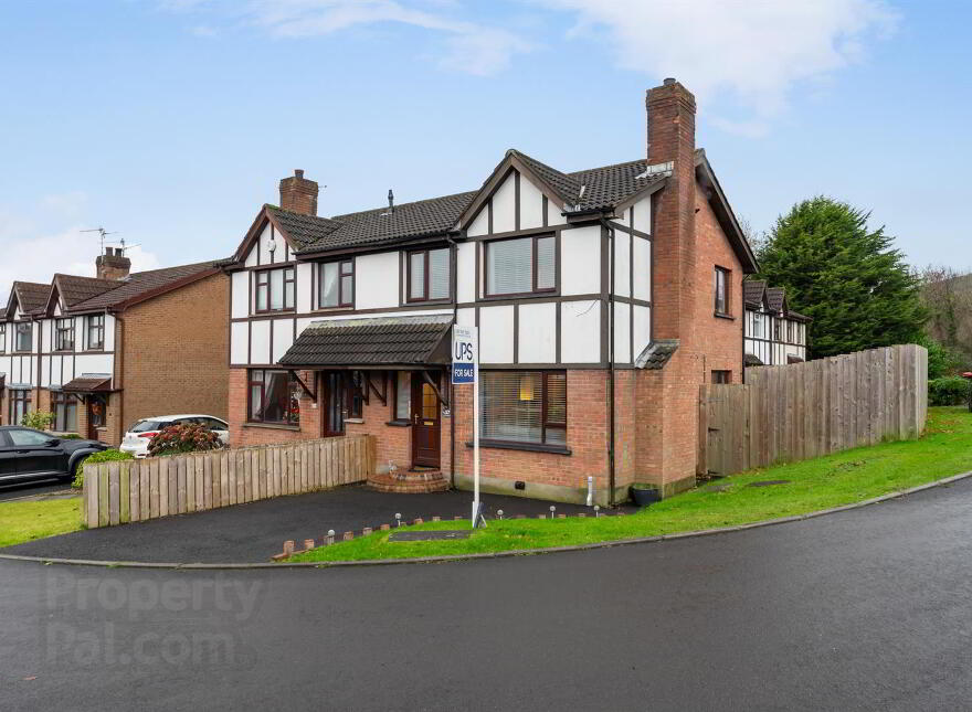 57 Brooklands Grange, Upper Dunmurry Lane, Belfast, BT17 0SA photo