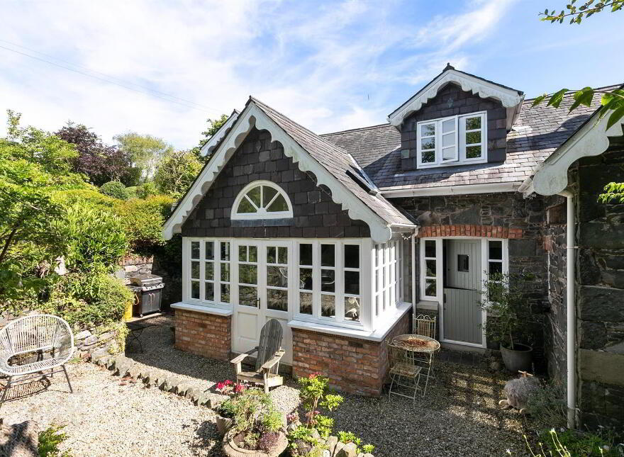 48 Mountstewart Road, Newtownards, BT22 2AX
