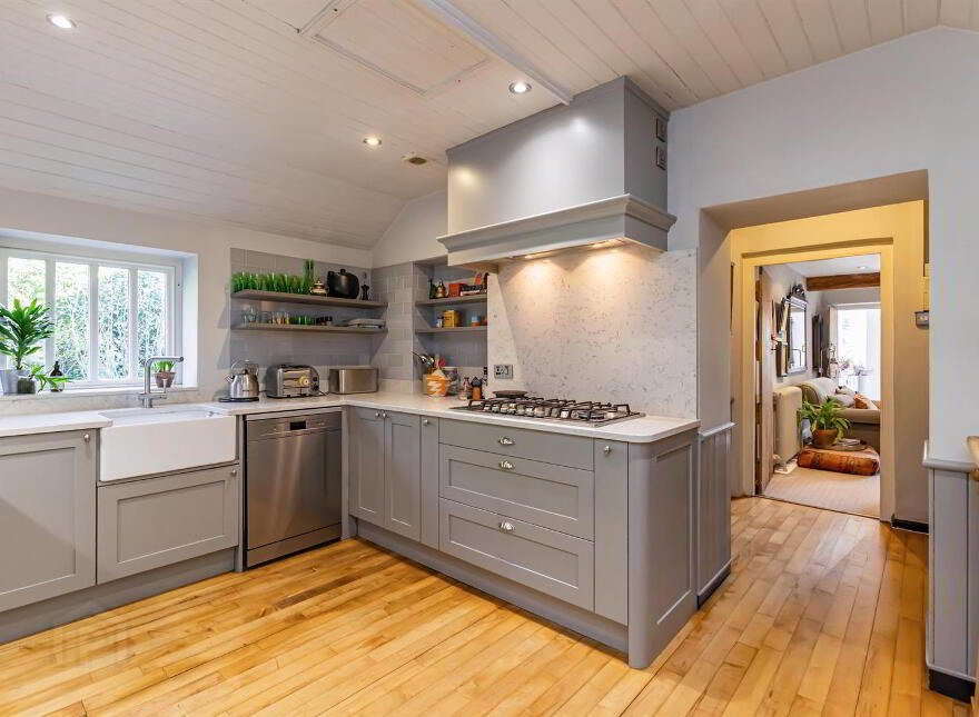 48 Mountstewart Road, Newtownards, BT22 2AX