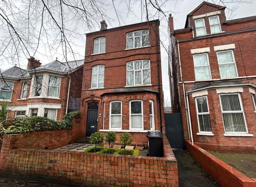 Apt 2, 45 Wellington Park, Belfast, BT9 6DN photo