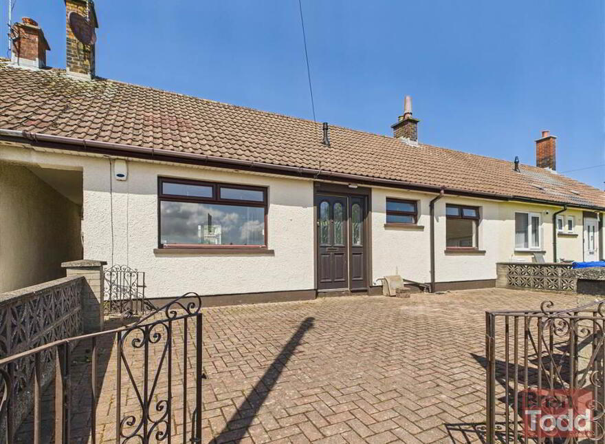 Carneal Close, Larne, BT40 2EZ photo