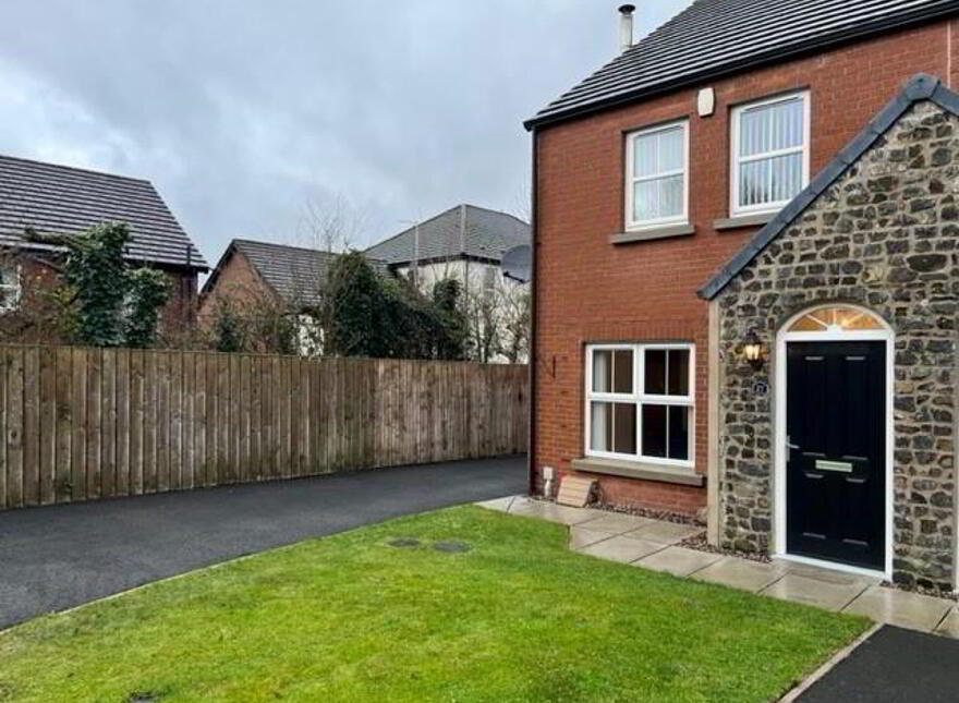 27 River Hill Manor, Ballyclare, BT39 9ZH photo