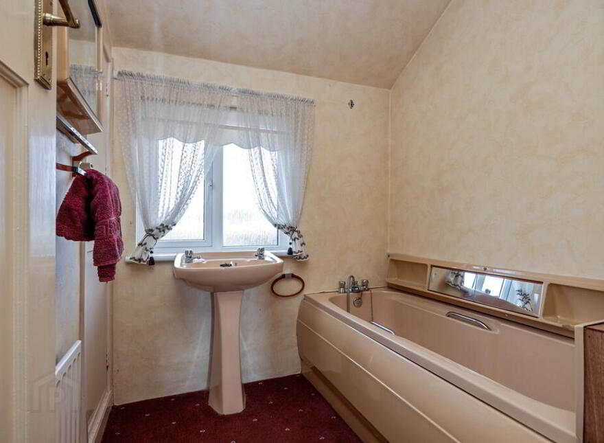 48 Cheltenham Park, Belfast, BT6 0HR
