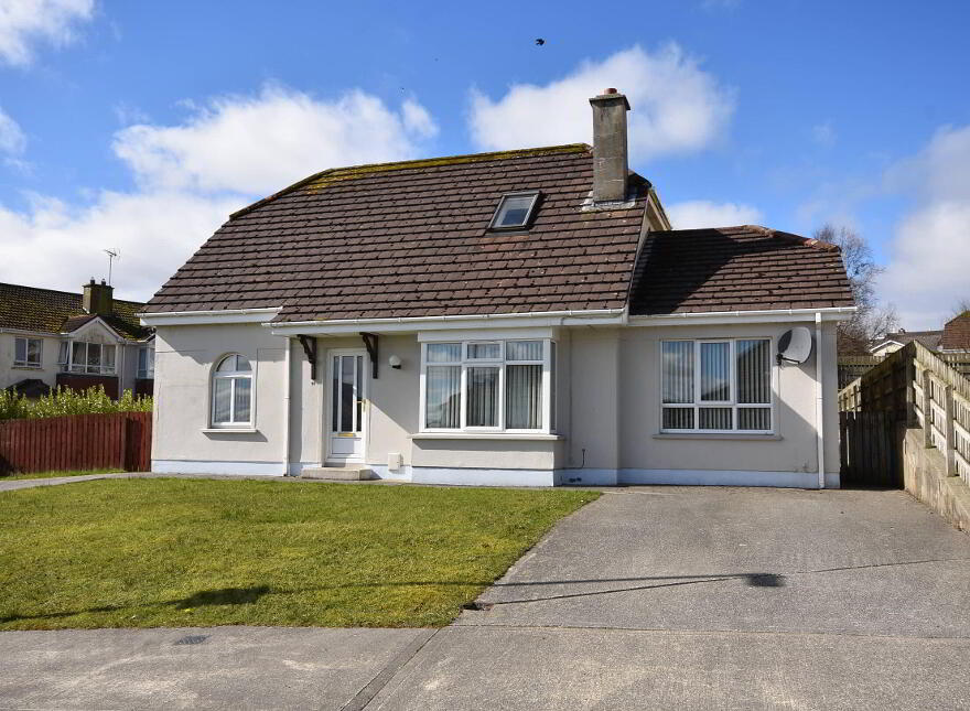 37 & 37a Ashfield, Carnamuggagh Upper, Letterkenny, F92WK60 photo