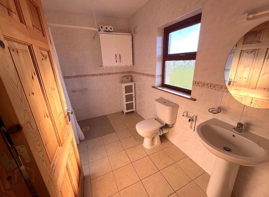 Apt 8a, Carrowmore Meadows, Knock
