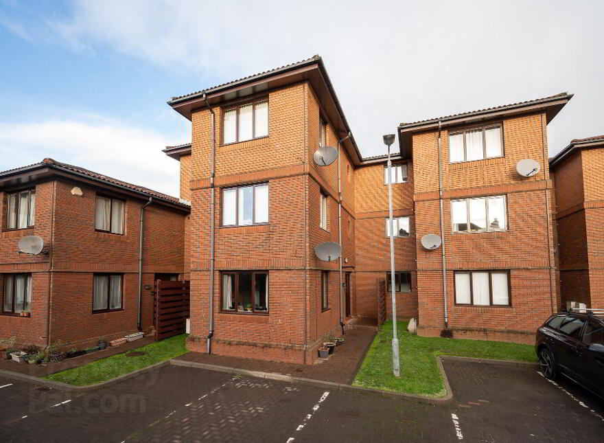 9 Lockside Court, Stranmillis, Belfast, BT9 5GQ photo