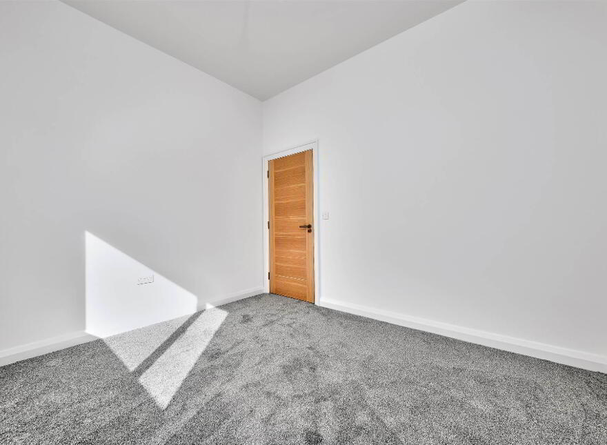 Apt 3, 5 Harbour Road, Carnlough, BT44 0EU