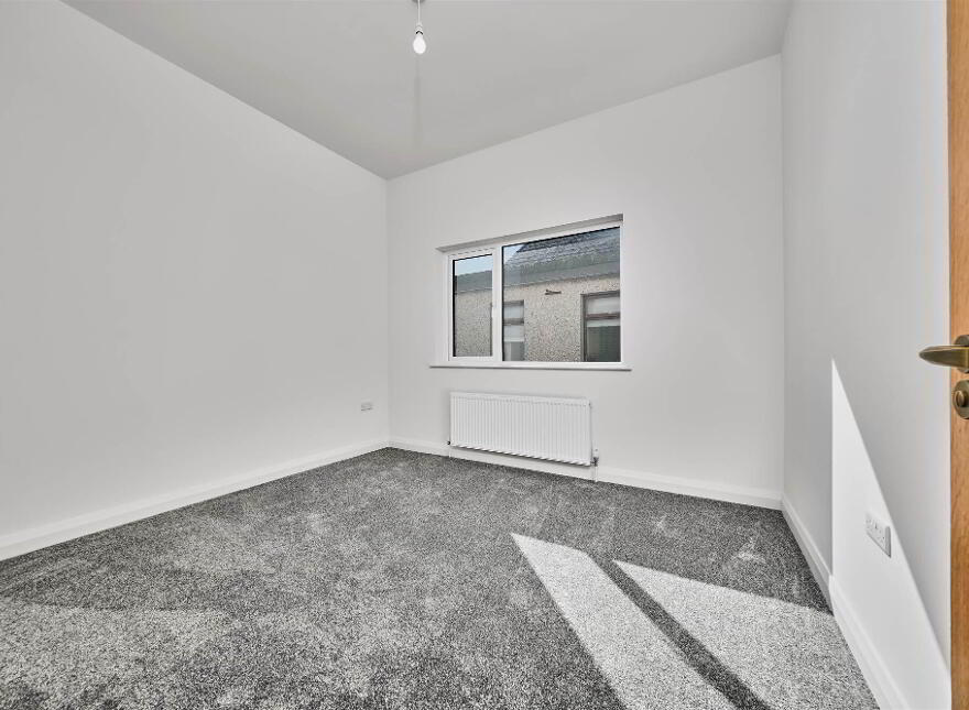 Apt 3, 5 Harbour Road, Carnlough, BT44 0EU