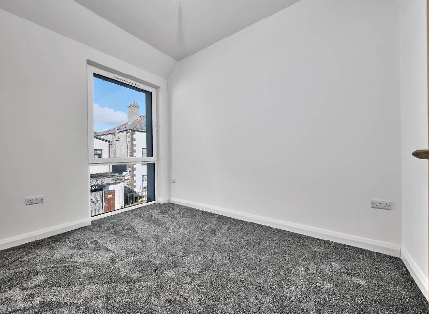 Apt 3, 5 Harbour Road, Carnlough, BT44 0EU
