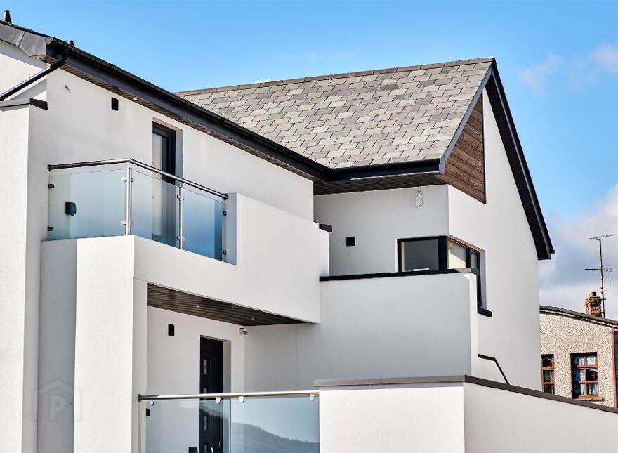 Apt 3, 5 Harbour Road, Carnlough, BT44 0EU