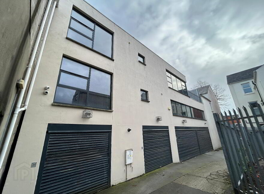 128, A Eglantine Avenue, Belfast, BT9 6EU