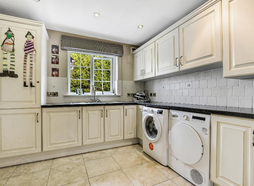 4 Woodbridge Hill, Waterside, BT47 2EE