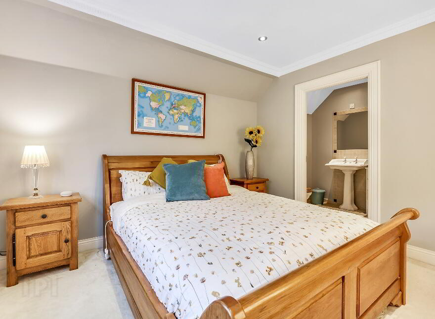 4 Woodbridge Hill, Waterside, BT47 2EE