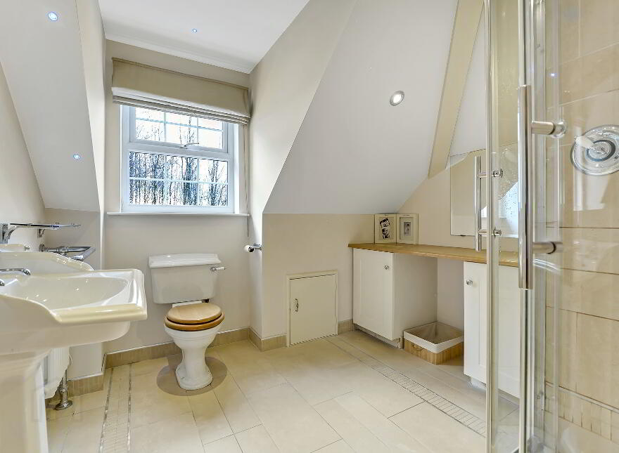 4 Woodbridge Hill, Waterside, BT47 2EE