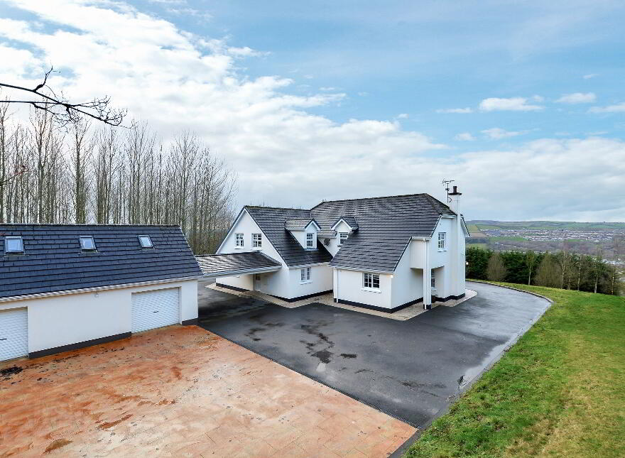 4 Woodbridge Hill, Waterside, BT47 2EE