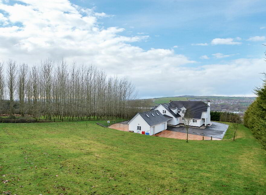 4 Woodbridge Hill, Waterside, BT47 2EE