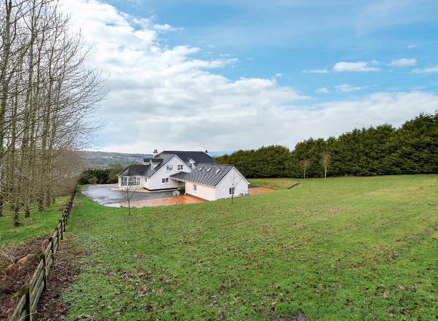 4 Woodbridge Hill, Waterside, BT47 2EE