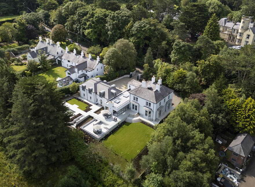 Oranmore, 43 Station Road, Craigavad, Holywood, BT18 0BP