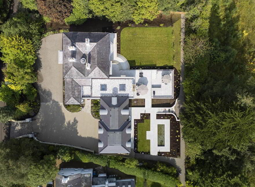 Oranmore, 43 Station Road, Craigavad, Holywood, BT18 0BP
