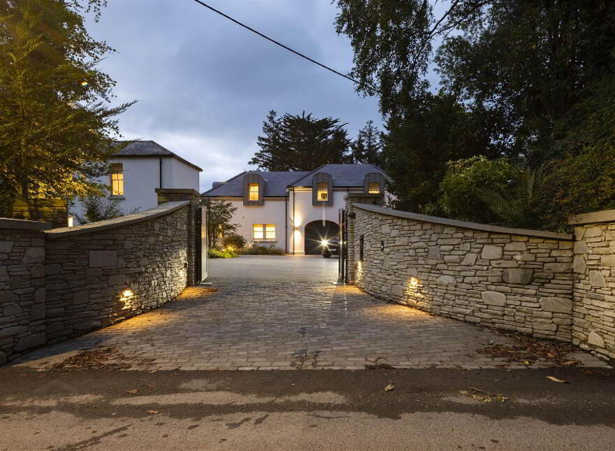 Oranmore, 43 Station Road, Craigavad, Holywood, BT18 0BP