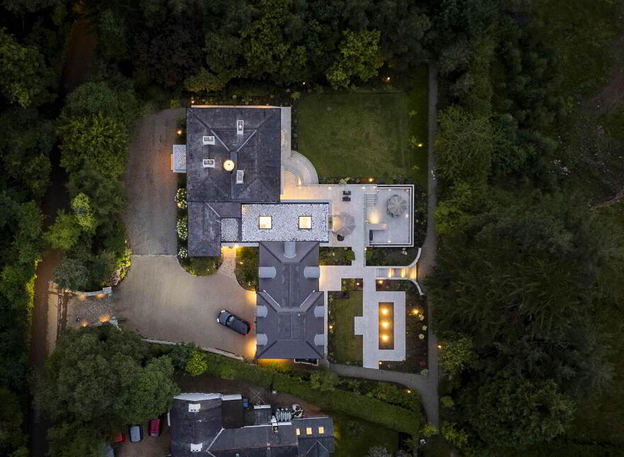 Oranmore, 43 Station Road, Craigavad, Holywood, BT18 0BP