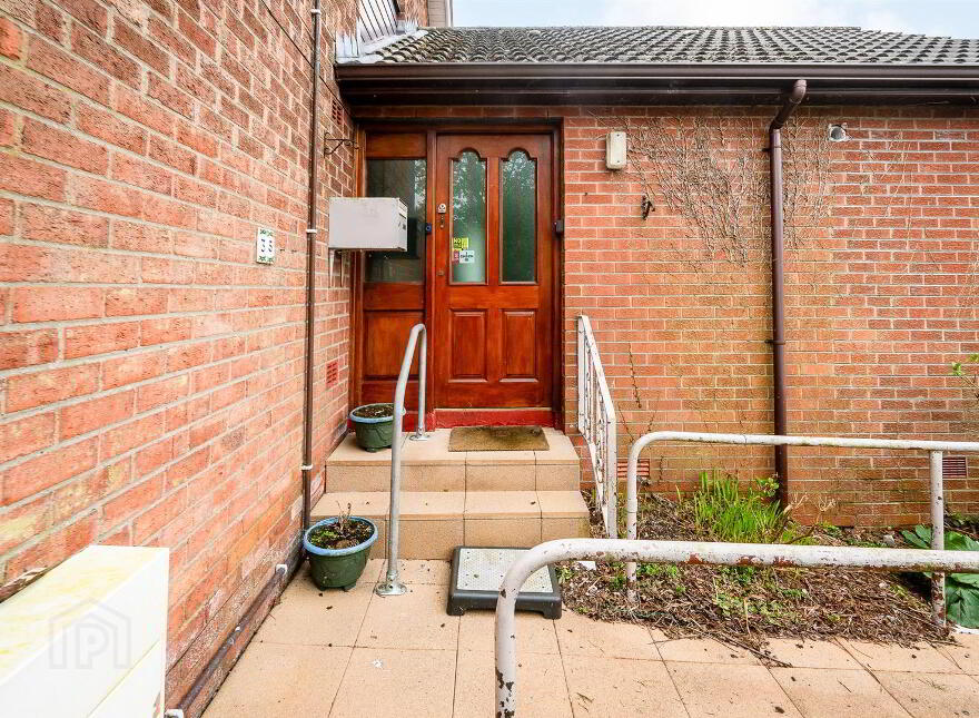 35 Downhill Avenue, Belfast, BT8 7EF