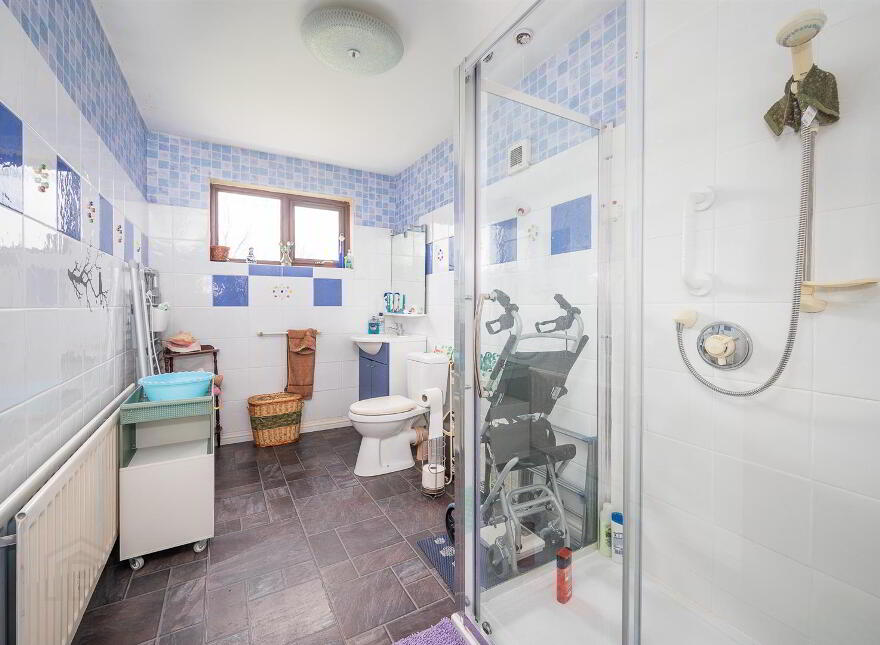 35 Downhill Avenue, Belfast, BT8 7EF