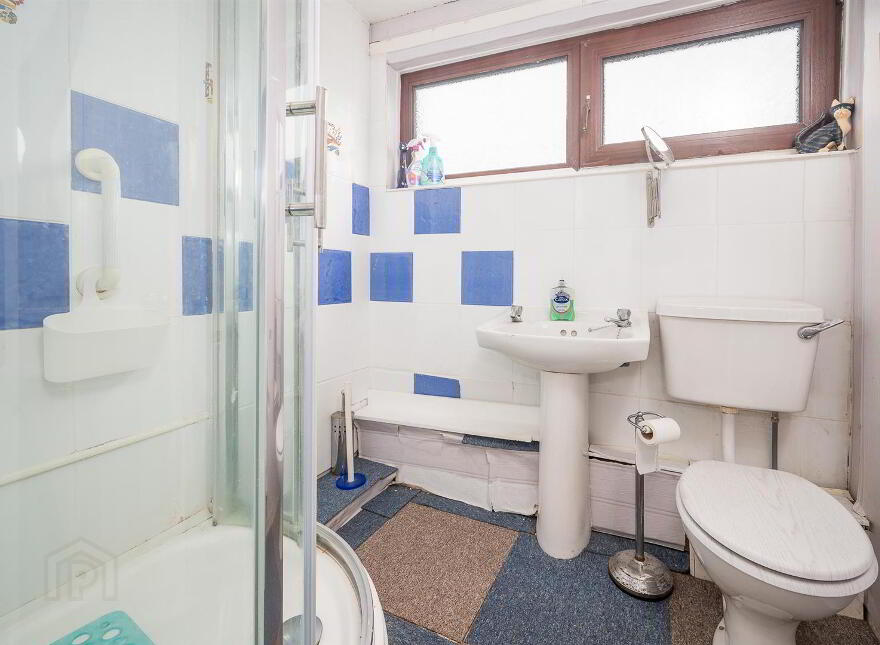 35 Downhill Avenue, Belfast, BT8 7EF