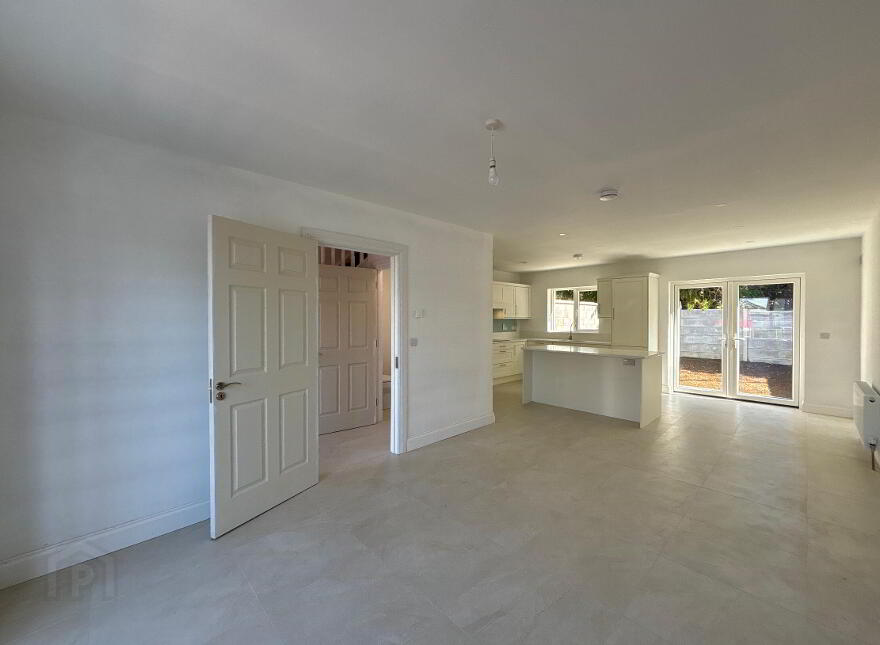 6, 7, And, 8 Kileigh, Clonmel Road, Cahir, Co. Tipperary, E21H342