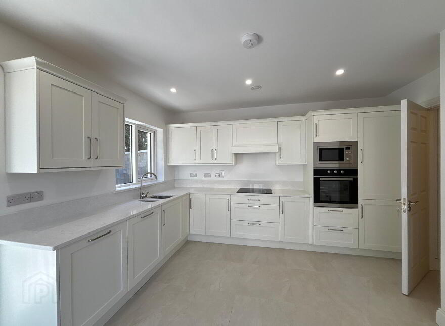 5 Kileigh, Clonmel Road, Cahir, Co. Tipperary, E21T883