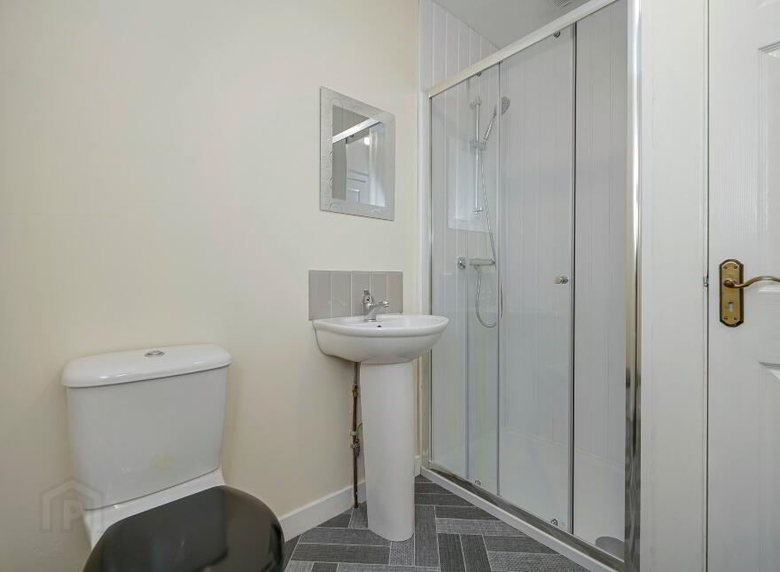 37 Ashley Avenue, Lisburn Road, Belfast South, Belfast, BT9 7BT