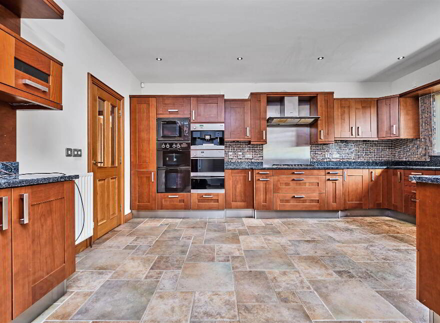 19 Drumavoley Road, Ballycastle, BT54 6PG