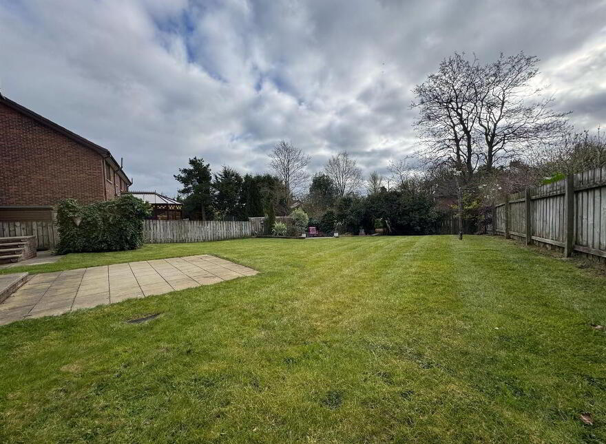 11 Woodfield Glen, Jordanstown Road, Newtownabbey, BT37 0ZW