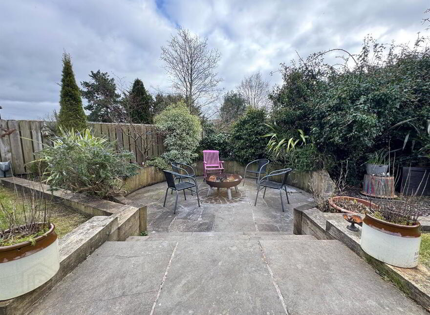 11 Woodfield Glen, Jordanstown Road, Newtownabbey, BT37 0ZW