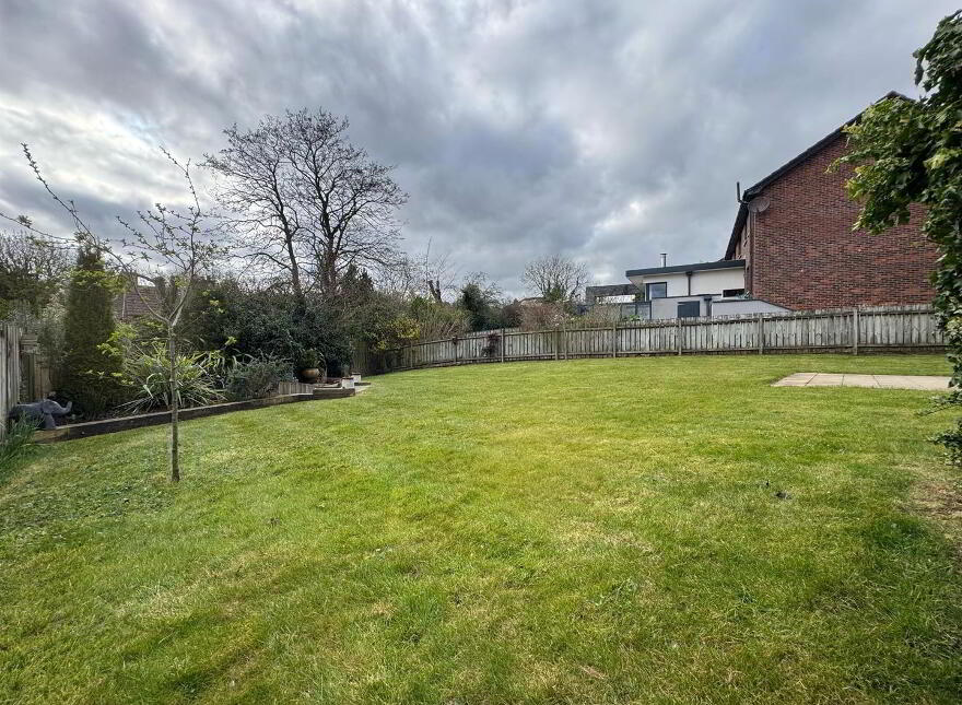 11 Woodfield Glen, Jordanstown Road, Newtownabbey, BT37 0ZW