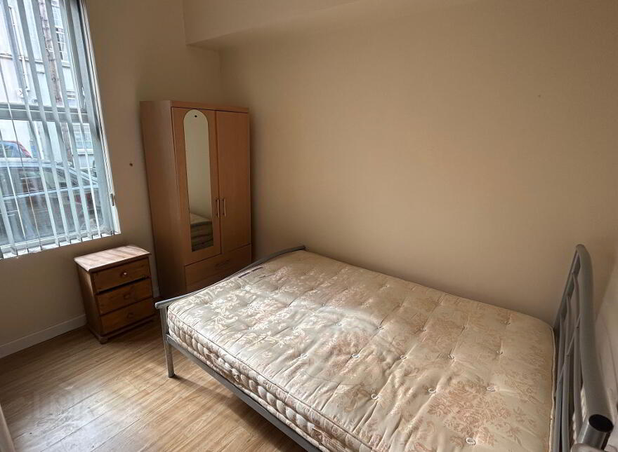 Great Apartment, 18A Magdala Street, Belfast, BT7 1PU