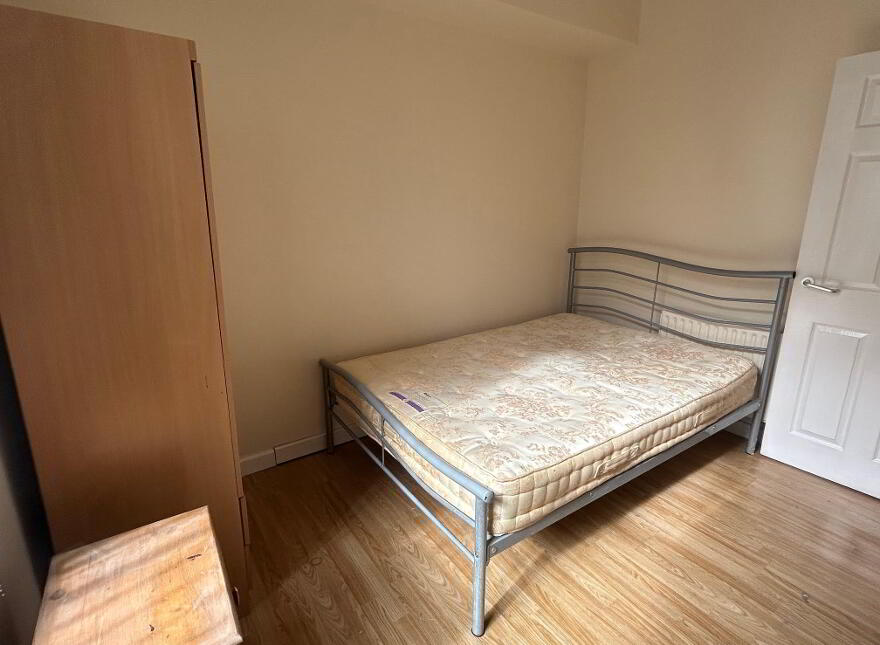 Great Apartment, 18A Magdala Street, Belfast, BT7 1PU
