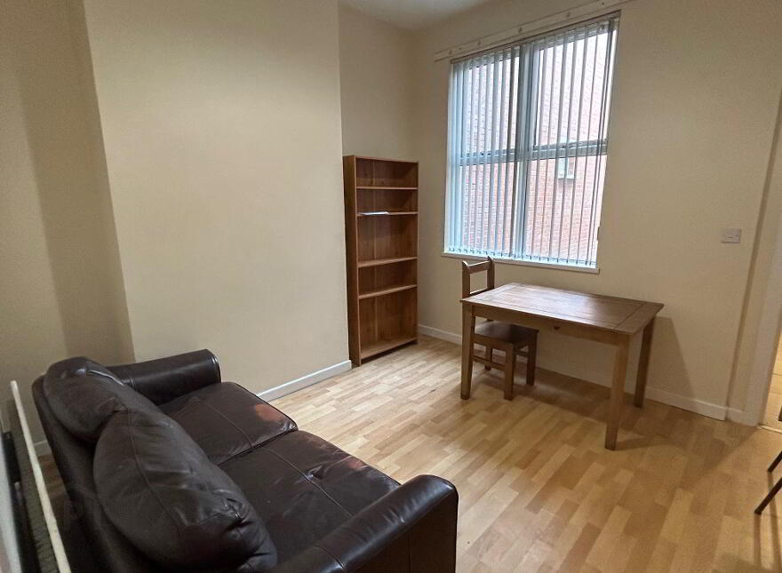 Great Apartment, 18A Magdala Street, Belfast, BT7 1PU