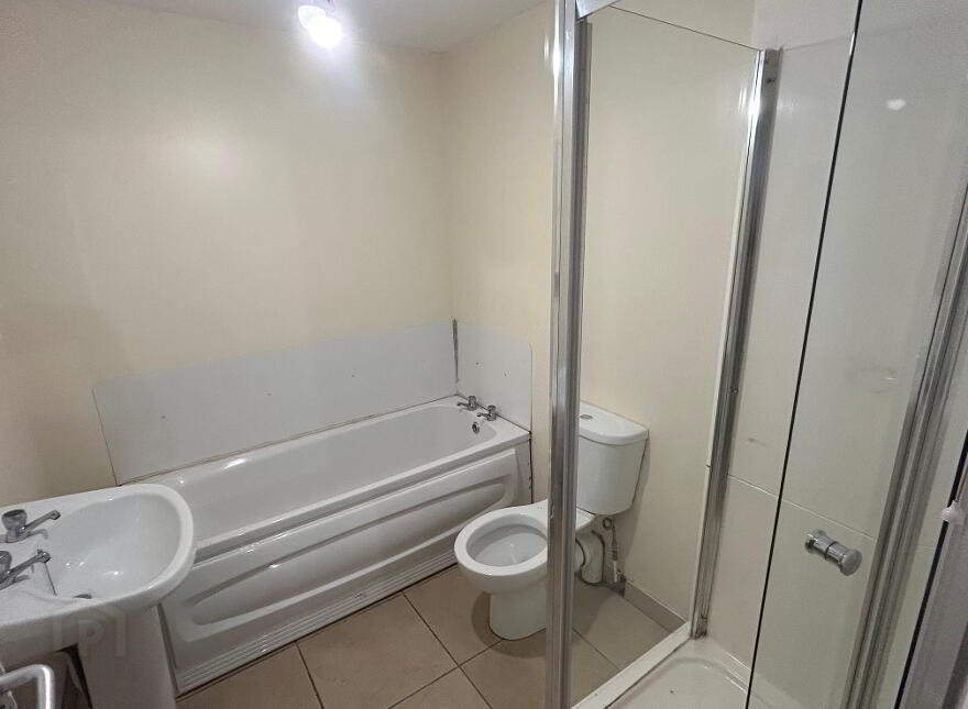 Great Apartment, 18A Magdala Street, Belfast, BT7 1PU