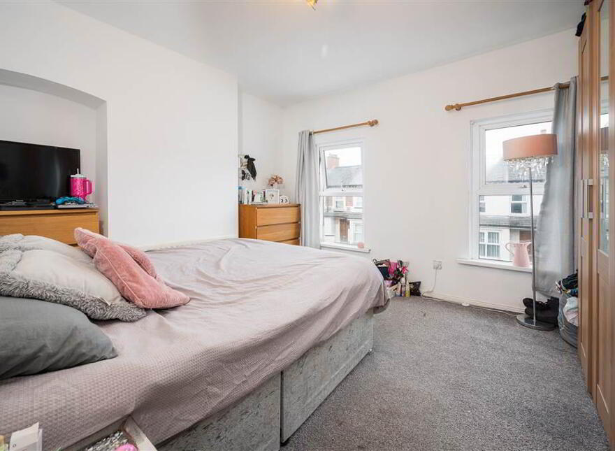 24 Portallo Street, Belfast, BT6 9BE