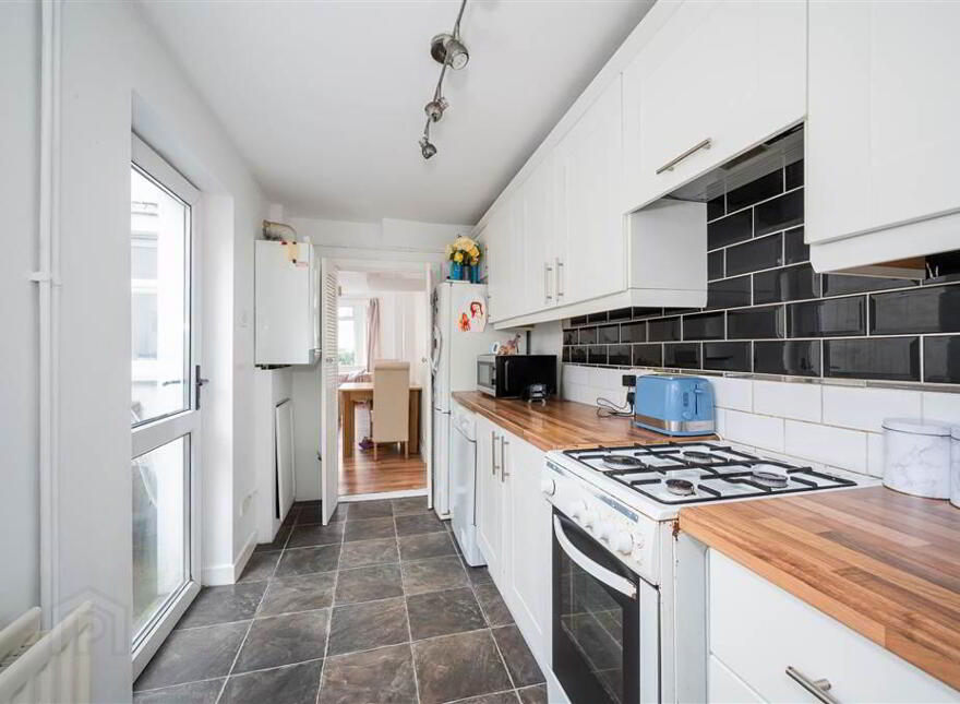 24 Portallo Street, Belfast, BT6 9BE