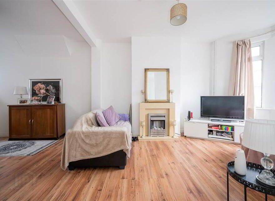 24 Portallo Street, Belfast, BT6 9BE