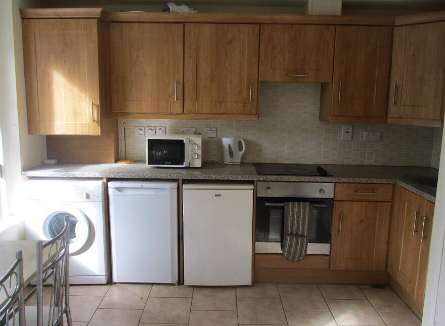 Three Great Apartments, 76 Rugby Avenue, Queens Quarter, Belfast, BT7 1RG