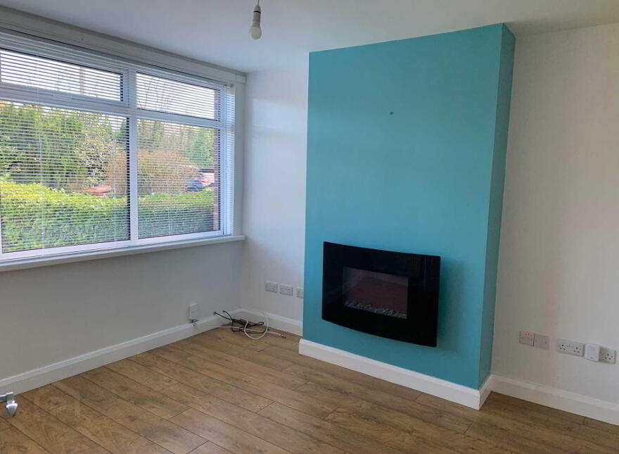 4 Woodlawn, Carrickfergus, BT38 8PU